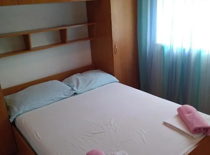 By The Sea Pag - 18464 Apartman *